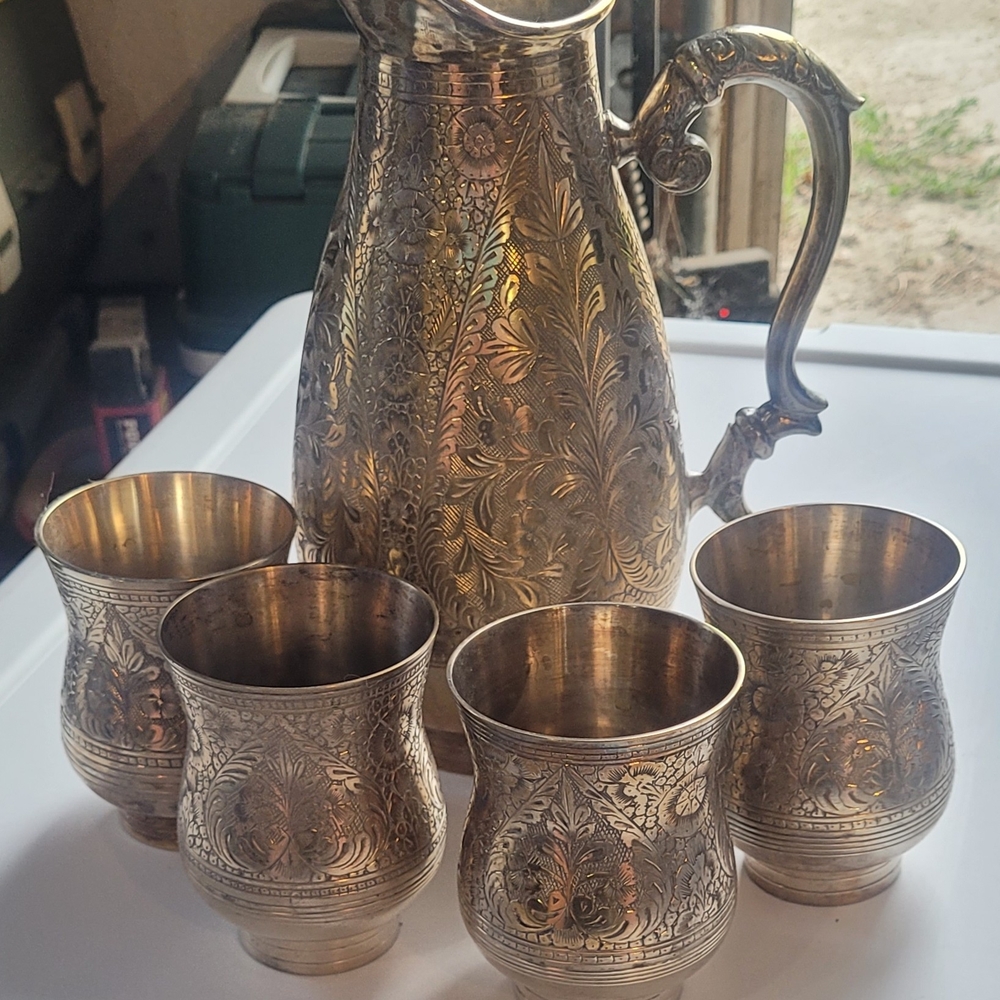 Intricate Silver Floral Drinkware Set